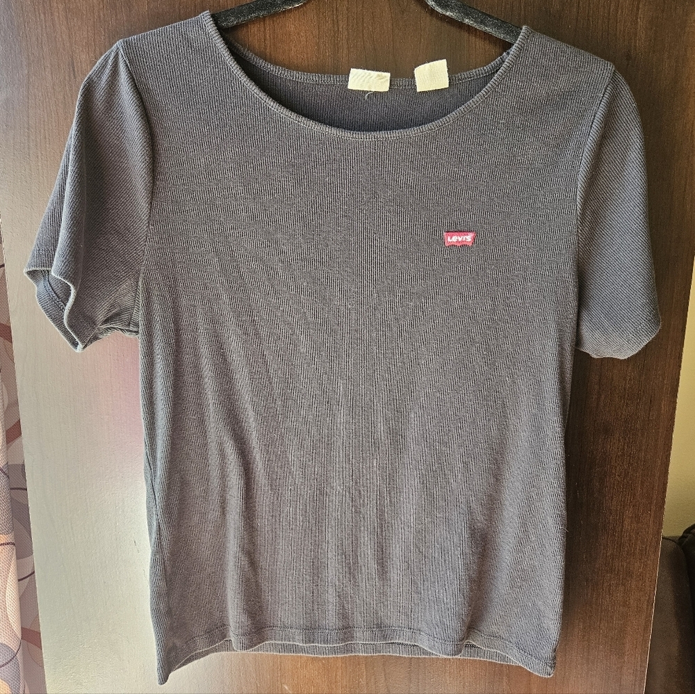 Y2K Levi's Black Women's Baby Tee Size Large